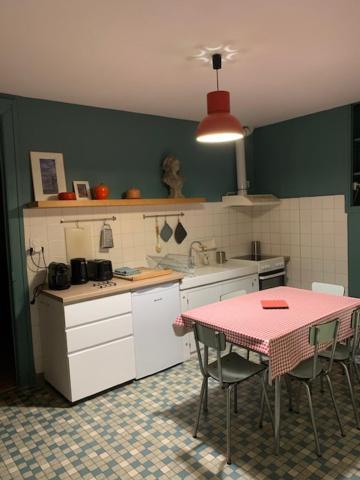 Charmant Appartement Sur Cour, Le Cerisier Bagnères-de-Bigorre Zewnętrze zdjęcie